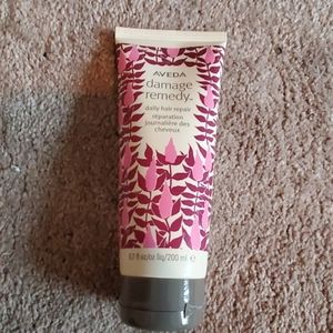 Aveda limited-edition damage remedy™ daily hair re